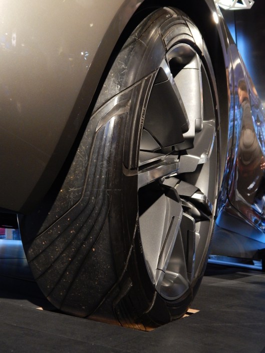 Gotta love custom cut tires on concept cars